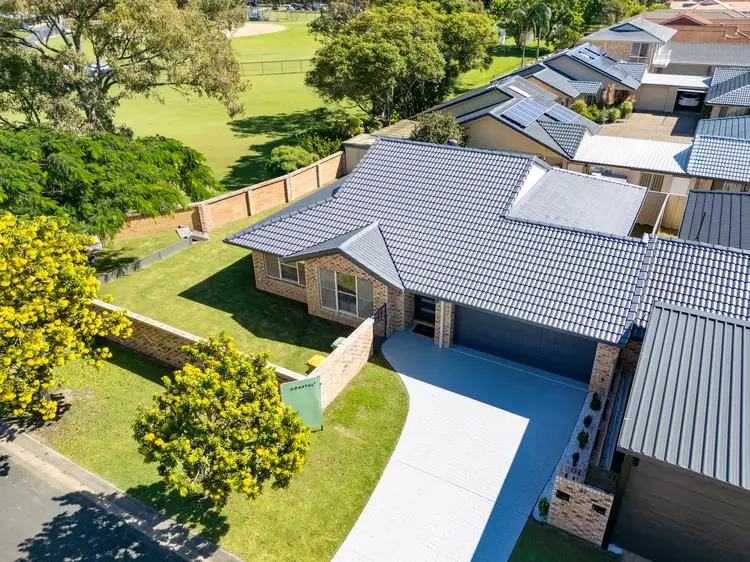 1/67 St Kevins Avenue, Benowa QLD 4217