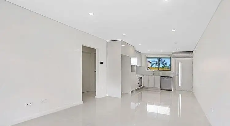 18C Victoria St, Revesby NSW 2212