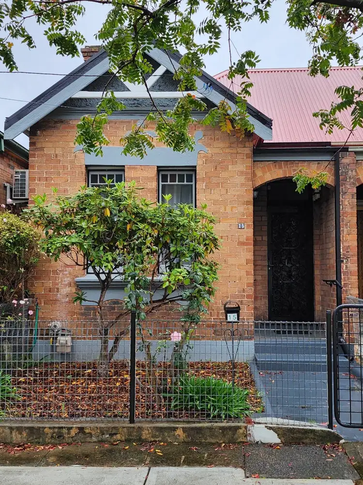 15 Read Avenue, Lithgow NSW 2790
