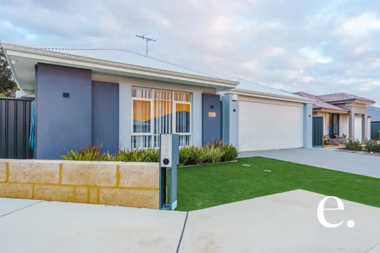 20 Dragonfly Boulevard, Lakelands WA 6180