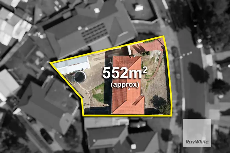 Sixth view of Homely house listing, 8 Parnell Crescent, Gladstone Park VIC 3043
