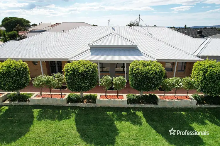 8 Brammall Bend, Aveley WA 6069