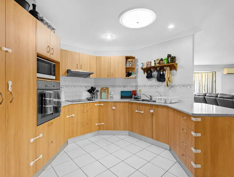 Fourth view of Homely house listing, 8 Trevnielsen Court, Torquay QLD 4655