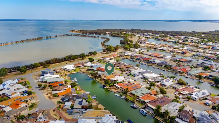 12 Woolah Place, South Yunderup WA 6208