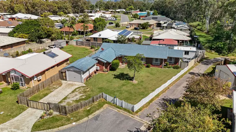 11 Lady Elliot Court, Clinton QLD 4680