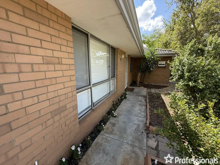 Second view of Homely house listing, 27 Lyrebird Way, Thornlie WA 6108