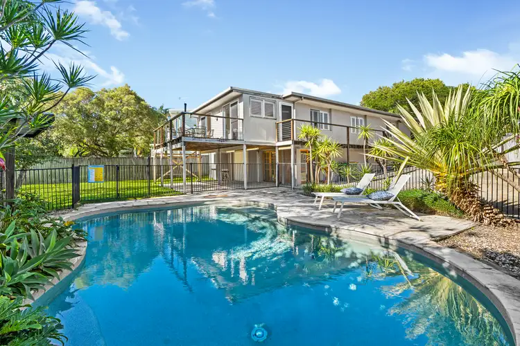 8 Eileen Avenue, Southport QLD 4215