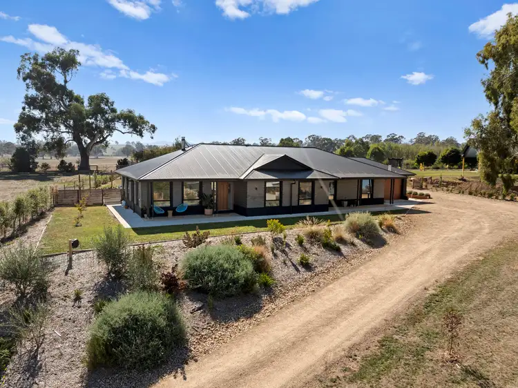 8 Dianella Court, Mansfield VIC 3722
