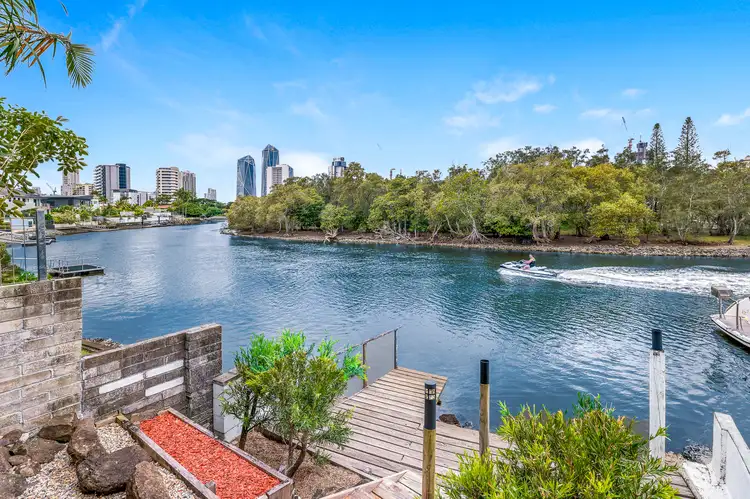 10 Savoy Drive, Broadbeach Waters QLD 4218