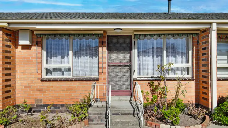 2/30 Lawn Road, Noble Park VIC 3174