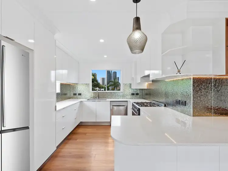 18 Sarasota Key, Broadbeach Waters QLD 4218