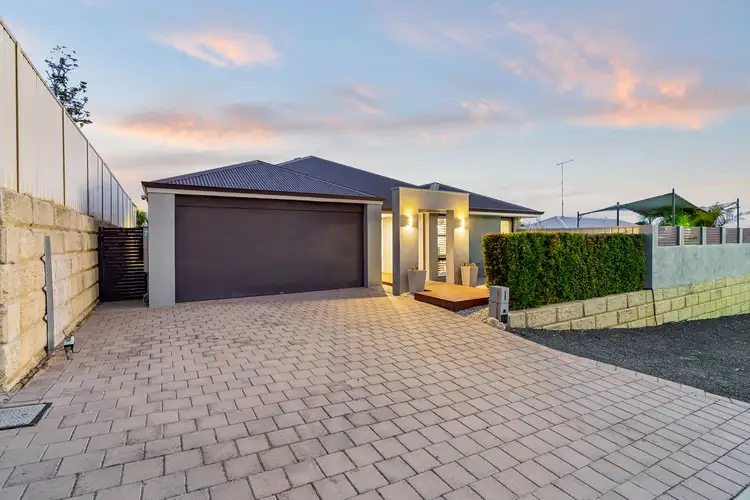 8 Hopetoun Bend, Dawesville WA 6211