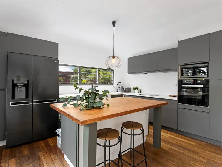 1 Cunningham Street, Torquay QLD 4655