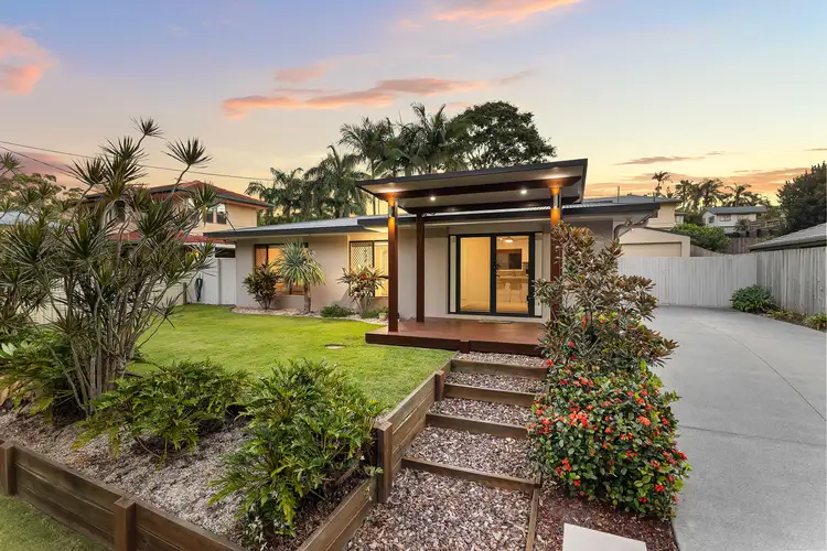 32 Sunnybay Drive