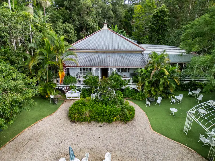 7 Johns Road, Mudgeeraba QLD 4213