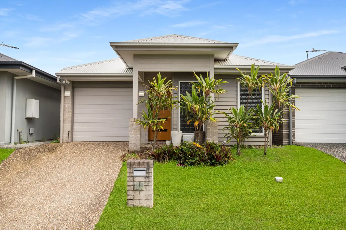 Main view of Homely house listing, 33 Derwent Close, Holmview QLD 4207