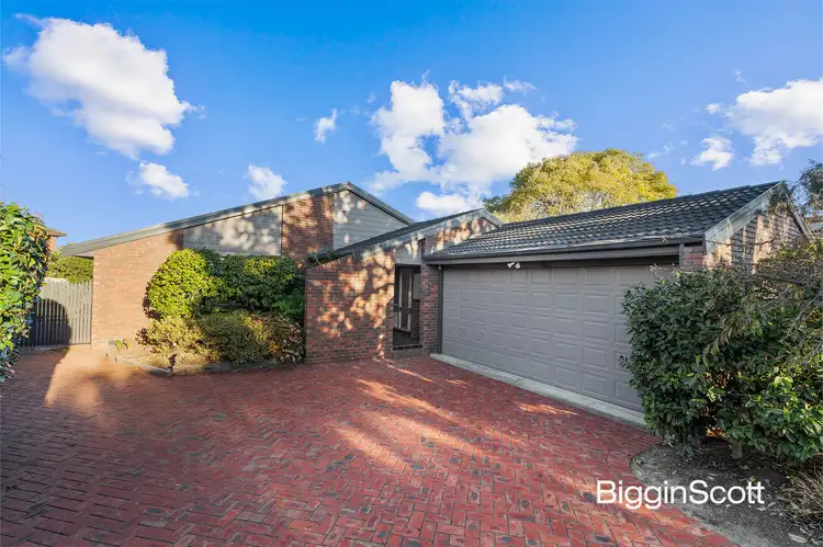 8 Larool Close, Doncaster East VIC 3109