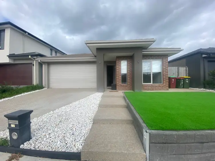 77 Largo Circuit, Junction Village VIC 3977
