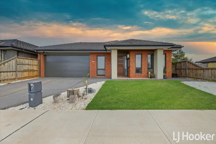 7 Wattlebird Drive, Kurunjang VIC 3337