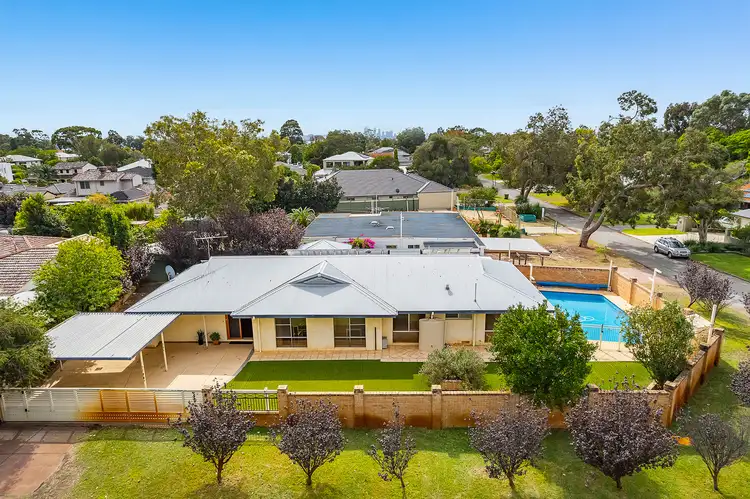 2 Morriett Street, Attadale WA 6156