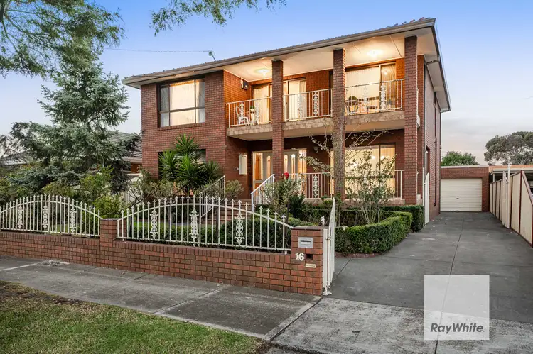 16 Goodwood Crescent