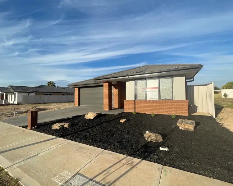 17 Bourke Drive