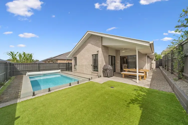 33 Palatial Crescent, Griffin QLD 4503