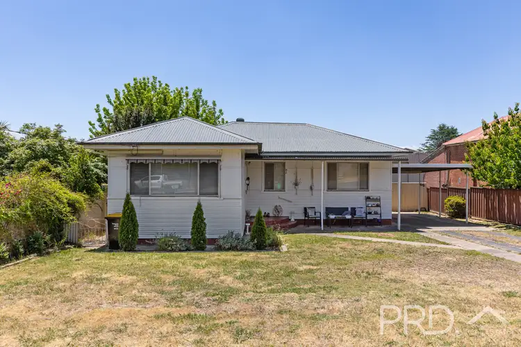 82 Russell Street, Tumut NSW 2720