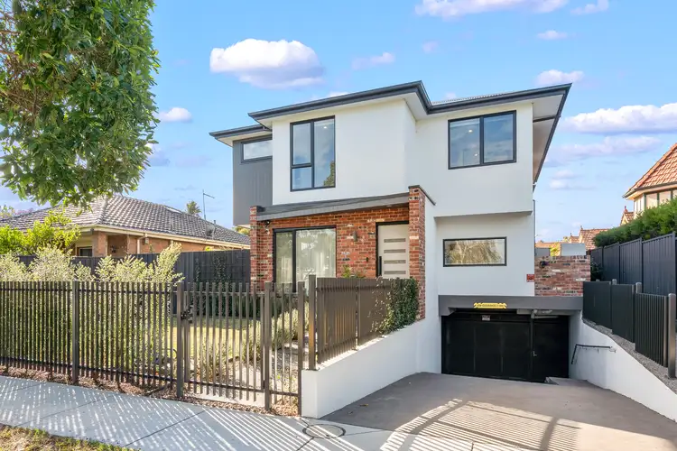 1/2 Earlstown Road, Hughesdale VIC 3166
