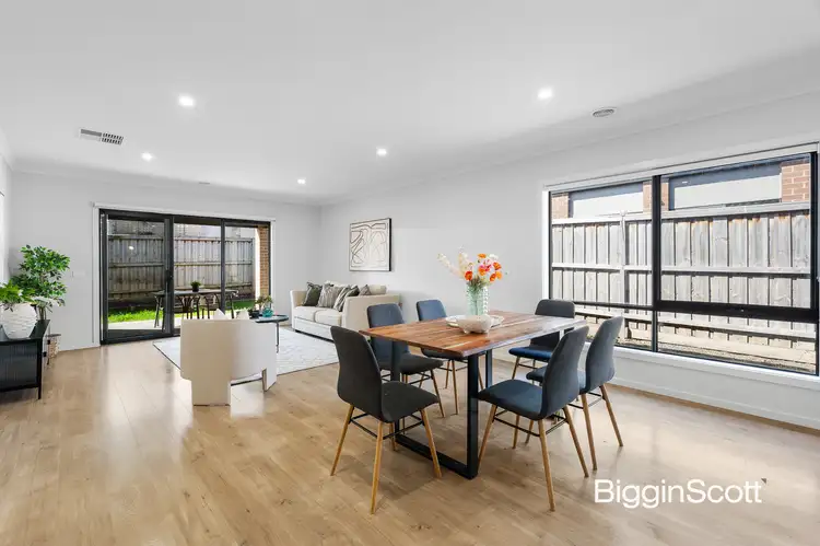 Fourth view of Homely house listing, 10 Dewhurst Circuit, Cranbourne East VIC 3977