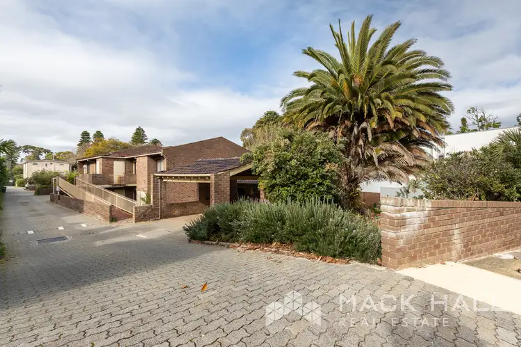 3/4 Freshwater Parade, Claremont WA 6010