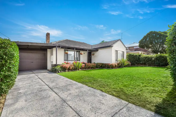 15 Curtis Avenue, Watsonia VIC 3087