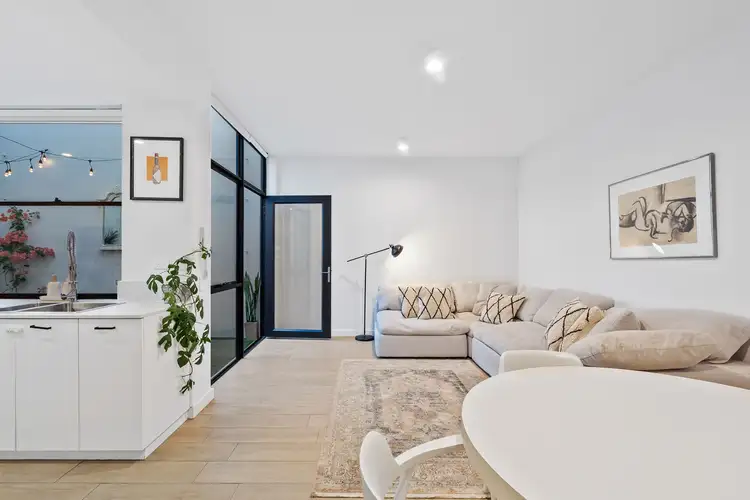 Fifth view of Homely house listing, 9/6 Parney Close, North Coogee WA 6163