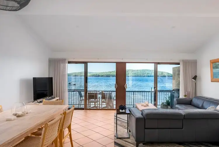 2/107 Soldiers Point Road, Soldiers Point NSW 2317