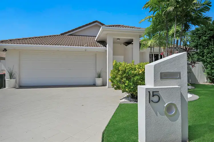 15 Donostia Crescent, Bushland Beach QLD 4818