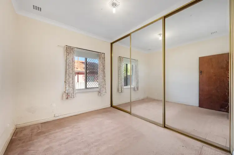 Fifth view of Homely house listing, 32 Griffin Crescent, Manning WA 6152