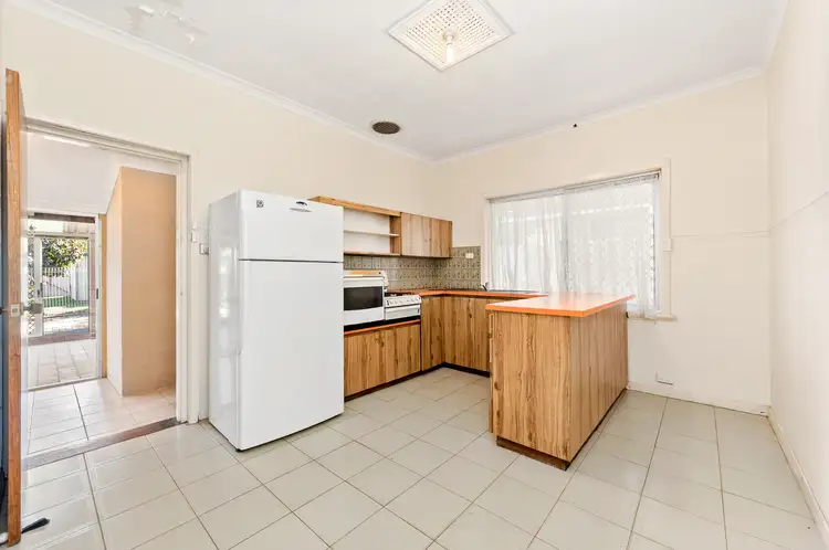 Sixth view of Homely house listing, 32 Griffin Crescent, Manning WA 6152