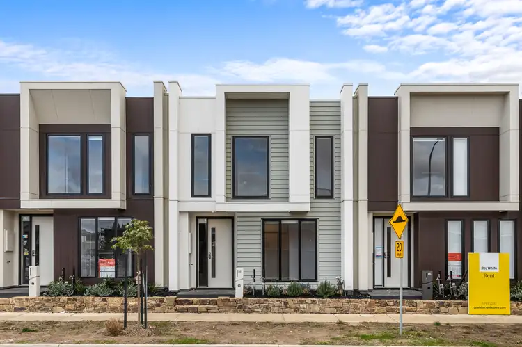 18 Khillari Circuit, Clyde North VIC 3978