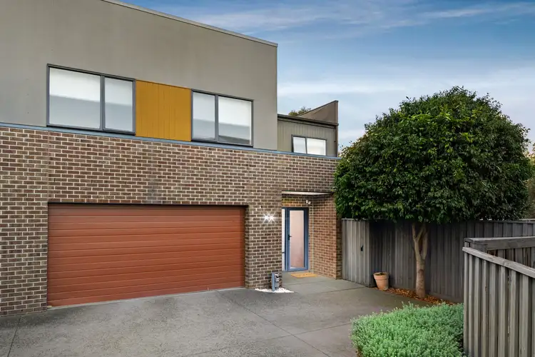 27 Bloom Avenue, Wantirna South VIC 3152