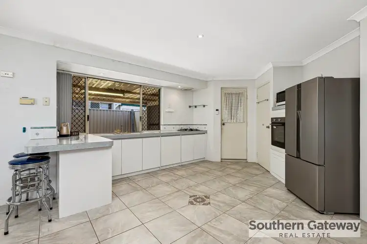 Fifth view of Homely house listing, 10 Whitebread Way, Leda WA 6170