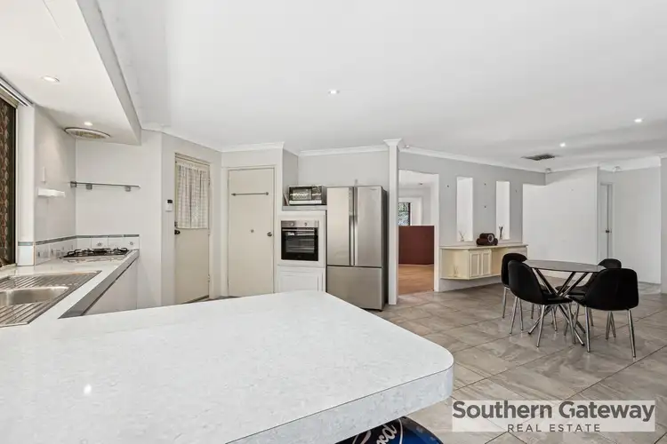 Sixth view of Homely house listing, 10 Whitebread Way, Leda WA 6170
