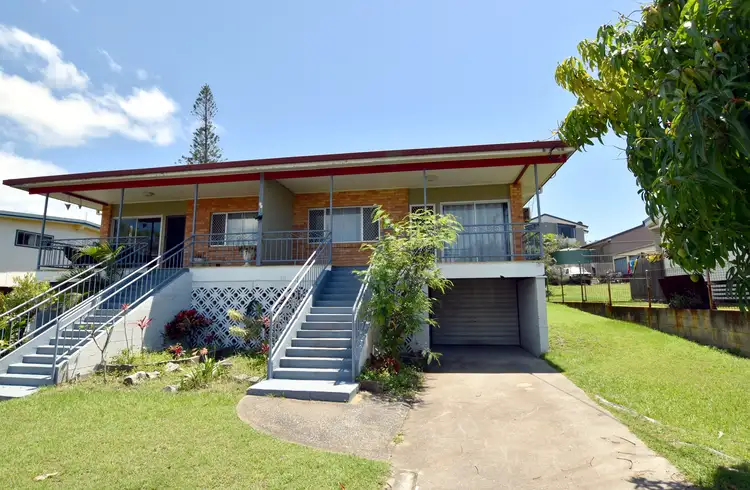 2/11 Fletcher Street, West Gladstone QLD 4680