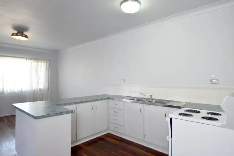 Fifth view of Homely unit listing, 2/11 Fletcher Street, West Gladstone QLD 4680