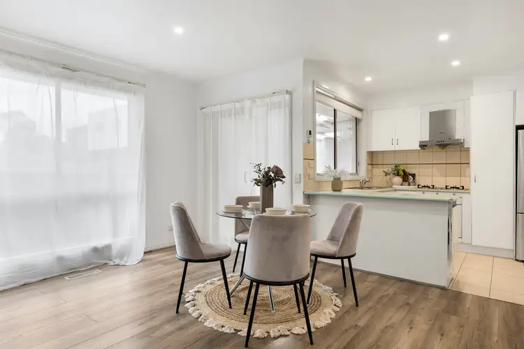 Main view of Homely unit listing, 2/24 Tate Avenue, Wantirna South VIC 3152