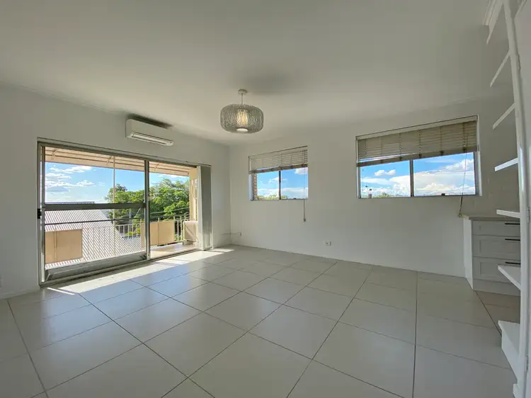 Third view of Homely unit listing, 6/207 Cavendish Rd, Coorparoo QLD 4151