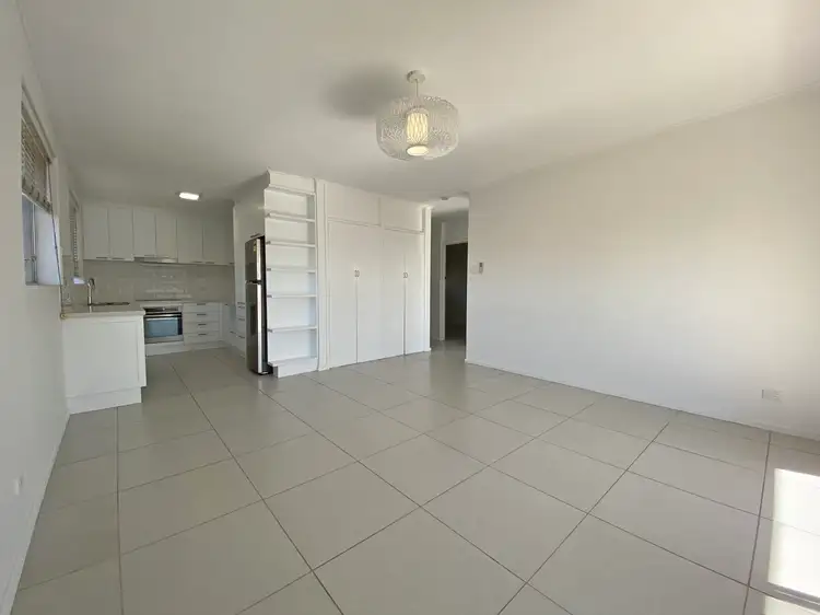 Fourth view of Homely unit listing, 6/207 Cavendish Rd, Coorparoo QLD 4151
