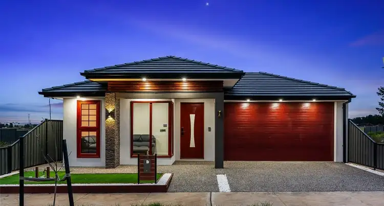 55 Gundagai Circuit, Kalkallo VIC 3064