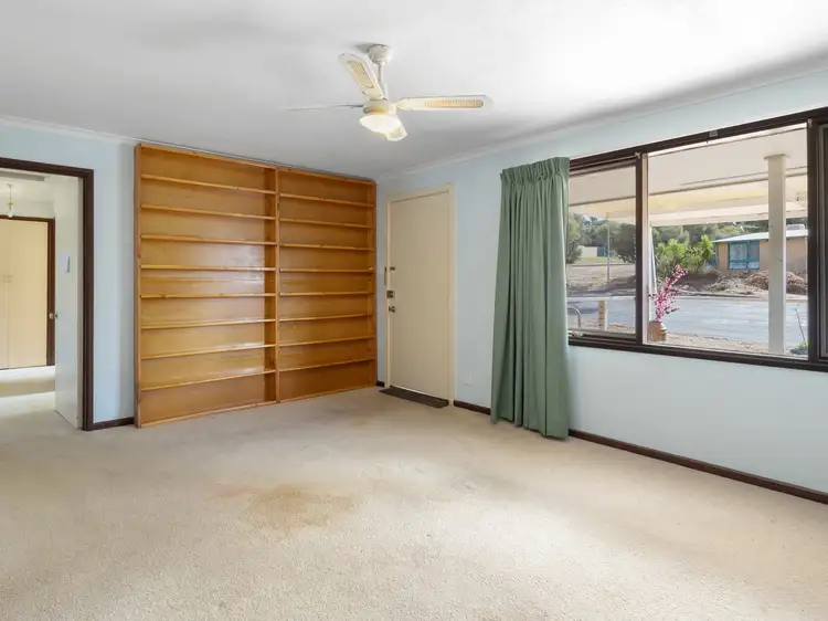 Sixth view of Homely house listing, 8 Larissa Court, Hackham West SA 5163