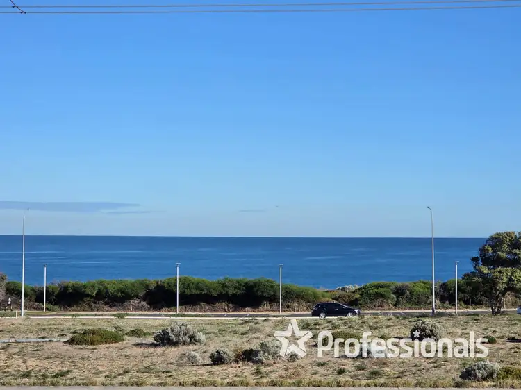 Main view of Homely unit listing, 1/15 Upper Esplanade, Bunbury WA 6230