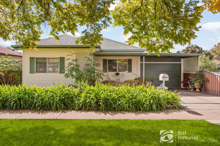 14 Meares Street